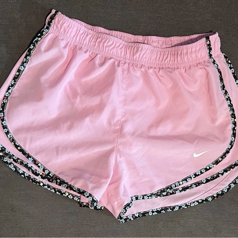 Nike Women's Floral Trim Pink Shorts